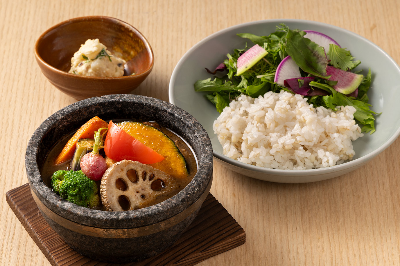 【新登場】秋の始まりを感じる、からだ想いの薬膳スープカレー
